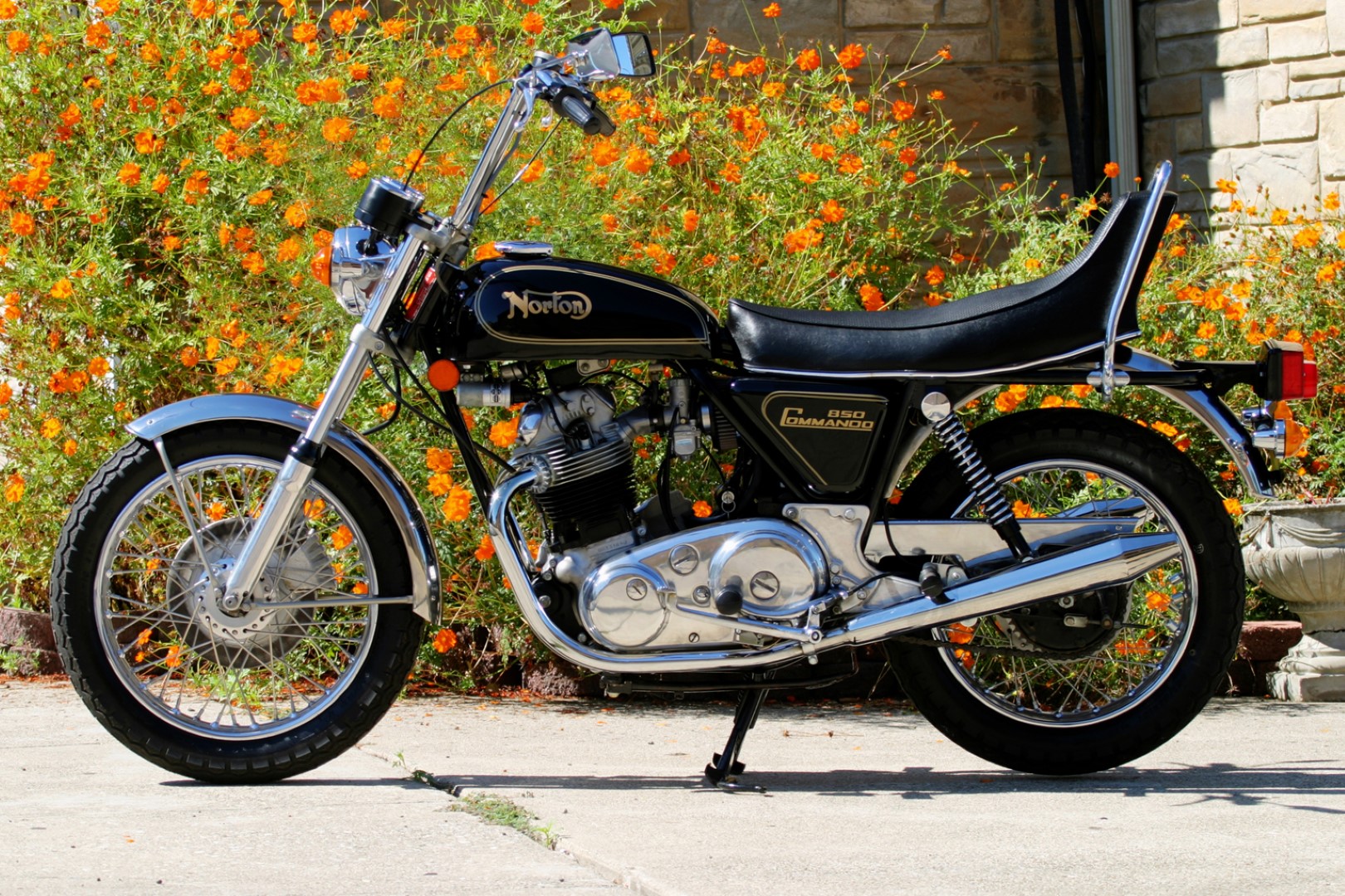 Norton-Commando-850-Hi-Rider-1973