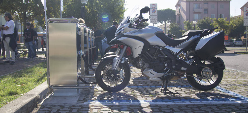 moto parking