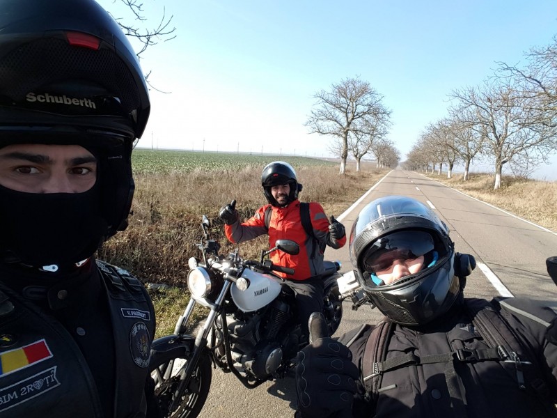 Așa arată niște motocicliști fericiți