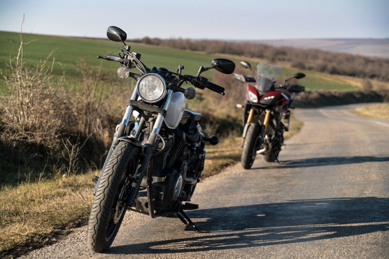 Yamaha XV 950 și MT-09 Tracer