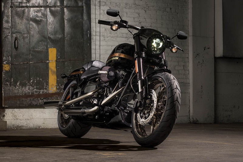 16-hd-cvo-pro-street-breakout-1-large