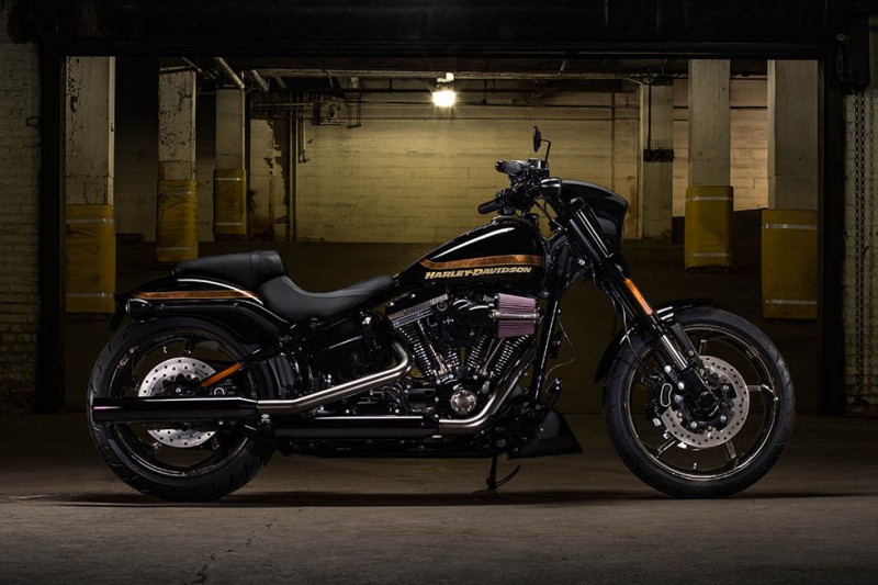 16-hd-cvo-pro-street-breakout-2-large