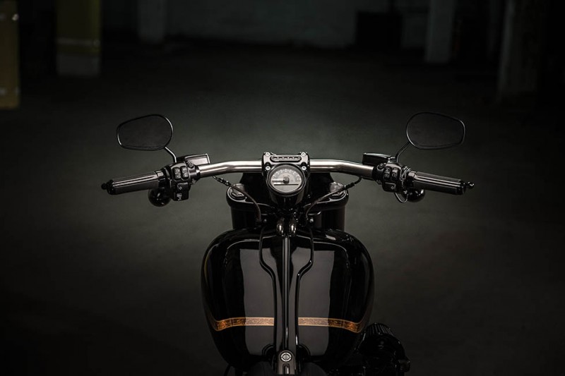 16-hd-cvo-pro-street-breakout-3-large