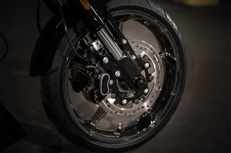 16-hd-cvo-pro-street-breakout-5-large
