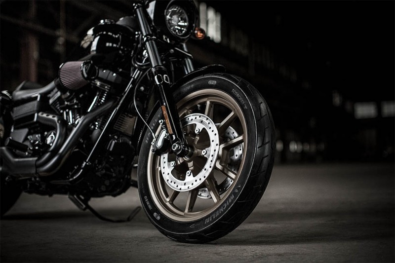 16-hd-low-rider-s-8-large