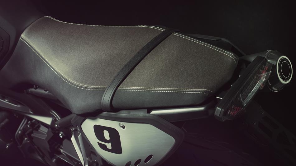 2014-Yamaha-MT09-Street-Tracker-EU-Matt-Grey-Detail-005