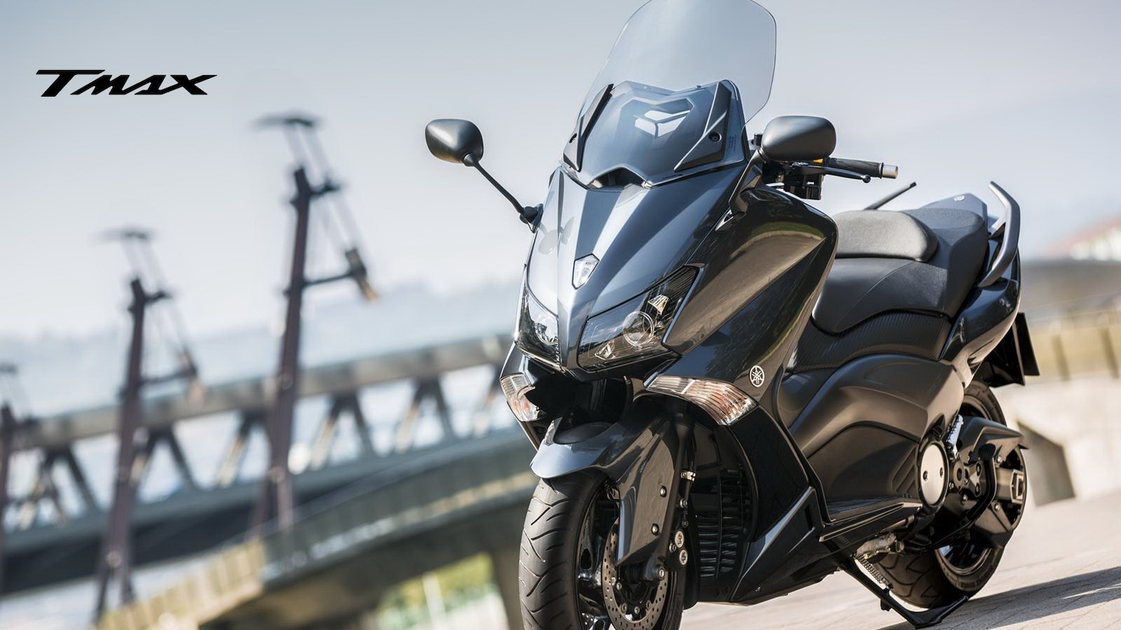 2014-Yamaha-T-MAX-ABS-EU-Tech-Graphite-Static-011
