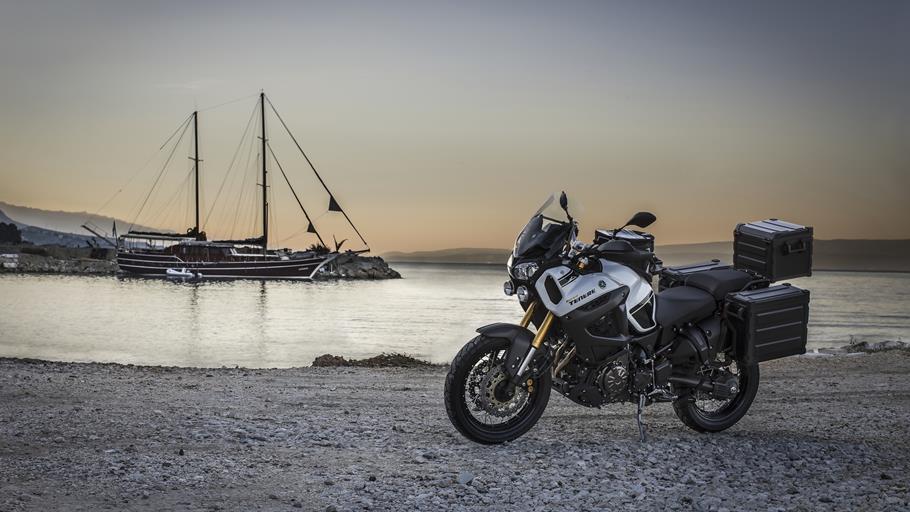 2014-Yamaha-XT1200ZE-Super-Tenere-EU-Competition-White-Static-004