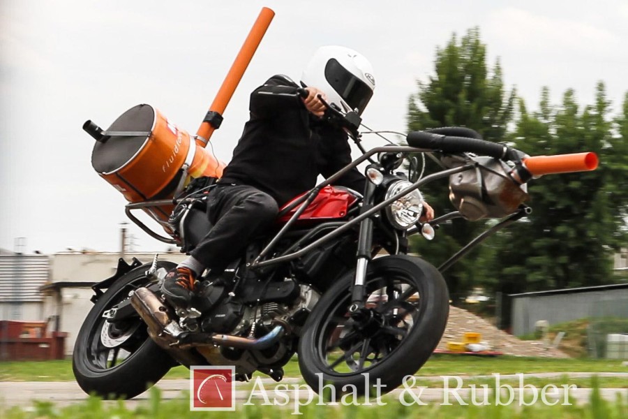 2015-Ducati-Scrambler-testing-spy-photos-03