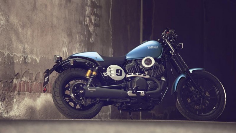 2015-Yamaha-XV950CR-EU-Glacier-Blue-Static-002