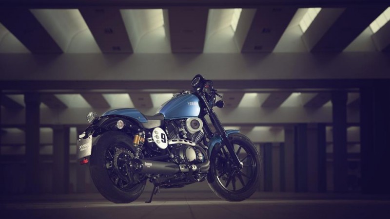 2015-Yamaha-XV950CR-EU-Glacier-Blue-Static-003