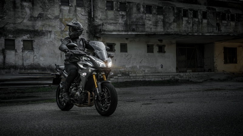 2015-yamaha-mt09-tracer