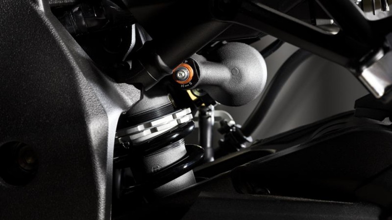 2016-Yamaha-MT-10-EU-Night-Fluo-Detail-007