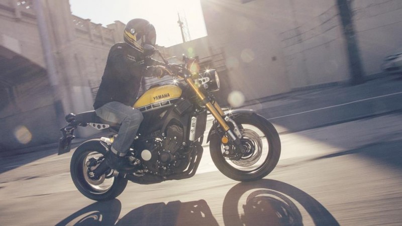 2016-Yamaha-XS850-EU-60th-Anniversary-Action-011