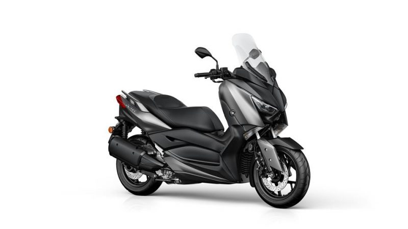 2017-yamaha-x-max-300a-eu-matt-grey-studio-001