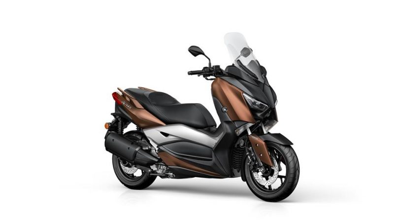 2017-yamaha-x-max-300a-eu-quasar-bronze-studio-001