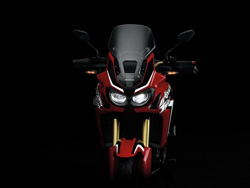 430765_2440_xl_CRF1000L Africa Twin Adventure 2016 001