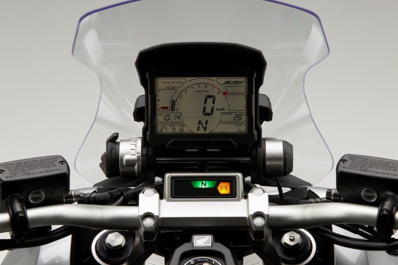 17YM X-ADV