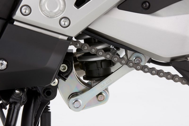 17YM X-ADV