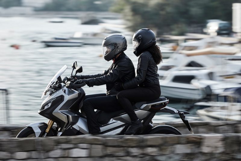 17YM X-ADV