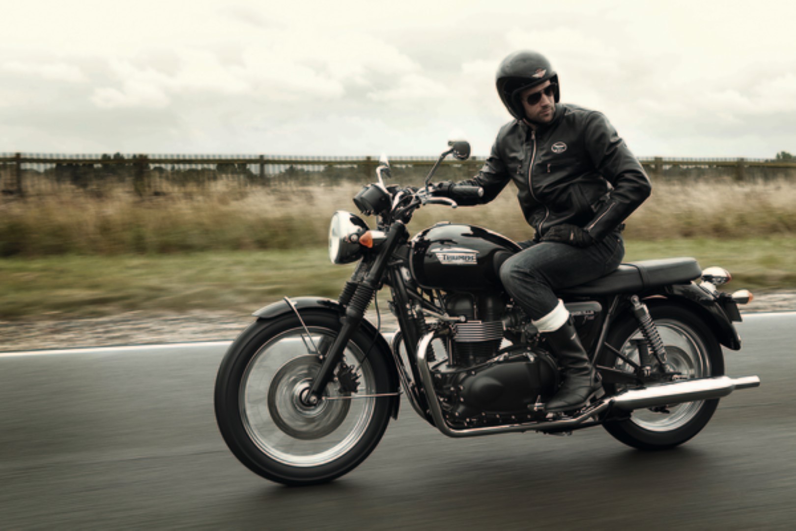 BONNEVILLE T100 2 (2)