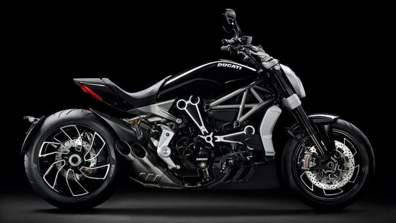 Color_XDiavel-s_01_1067x600