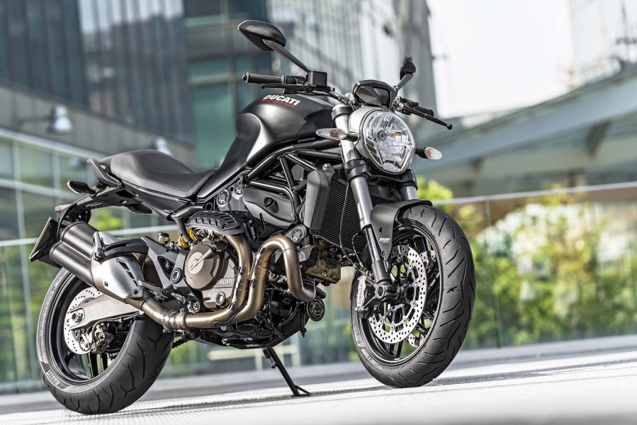 Ducati-Monster-821-01