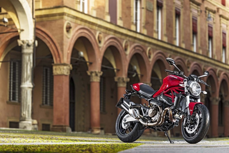 Ducati-Monster-821-11