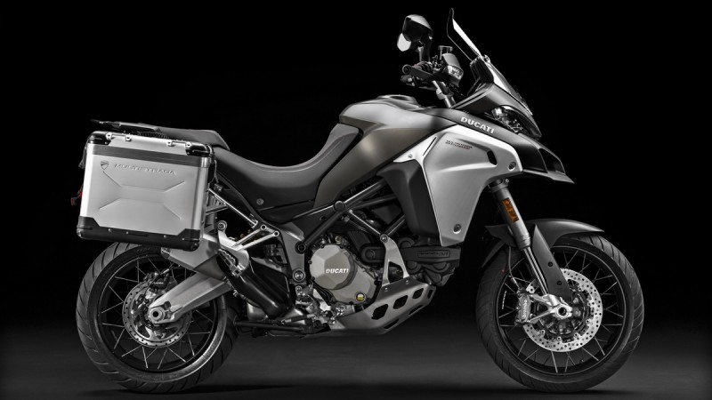 MTS-Enduro_2016_studio_PG_C01_Acc_1920x1080.mediagallery_output_image_[1920x1080]
