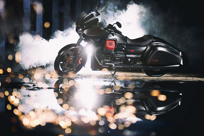 moto-guzzi-mgx-21_05