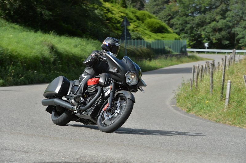 moto-guzzi-mgx-21_09