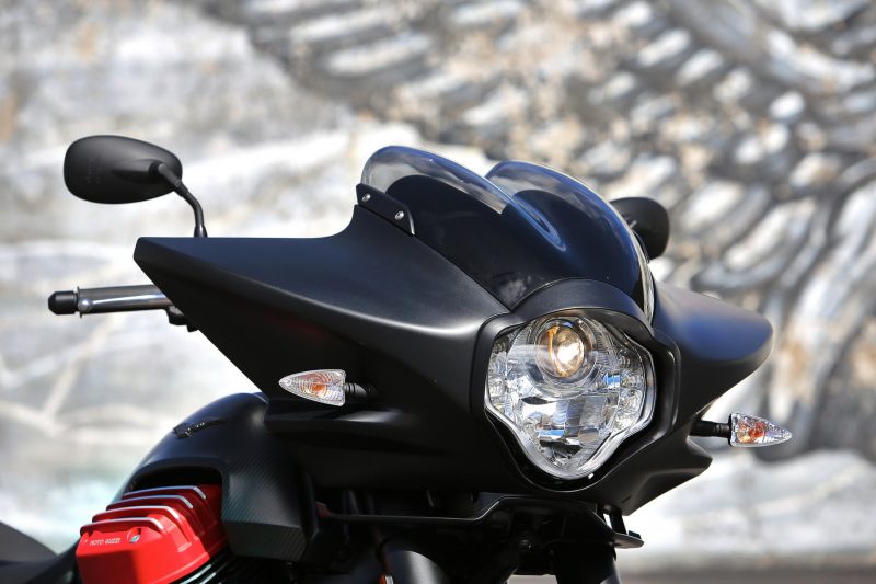 moto-guzzi-mgx-21_12