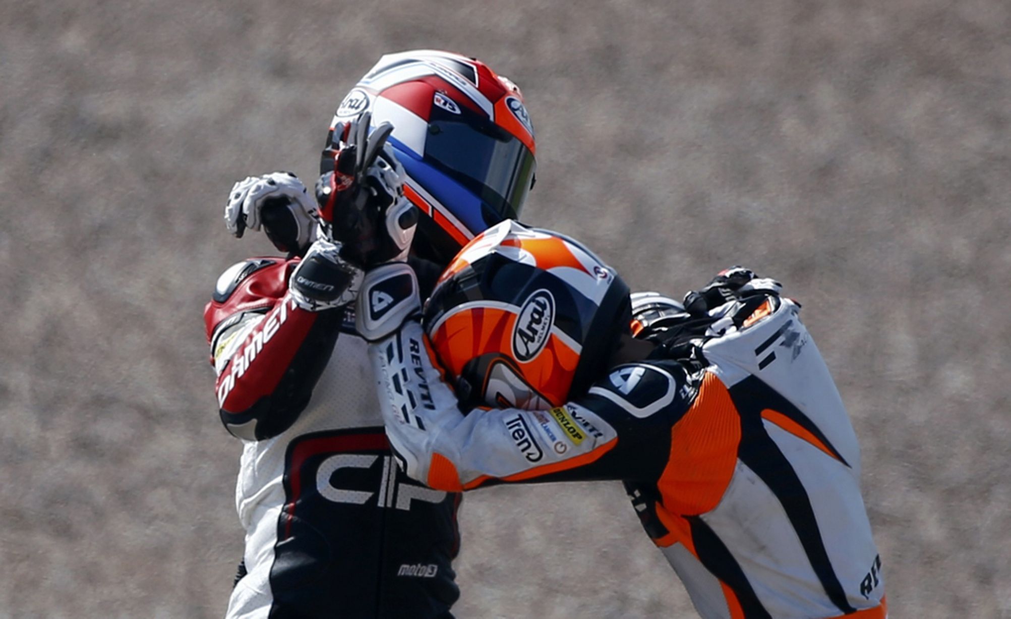 Moto3-fight (3)