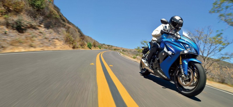 Suzuki GSX-S1000F 2015 (1)