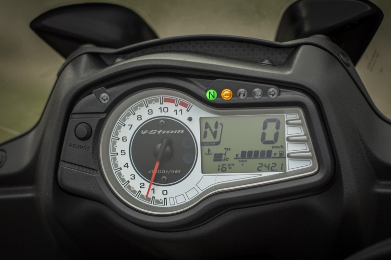Suzuki V-Strom 650 XT_35