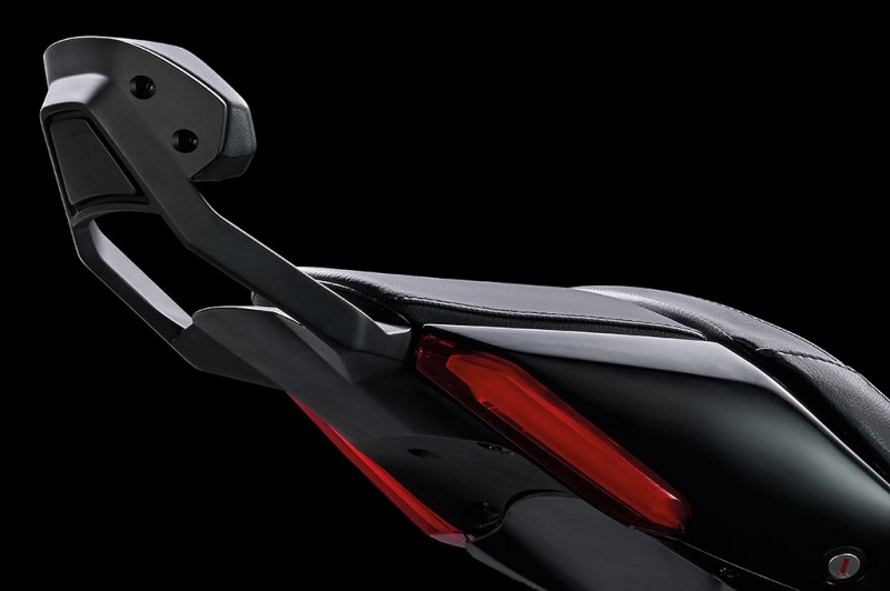 XDIAVEL13