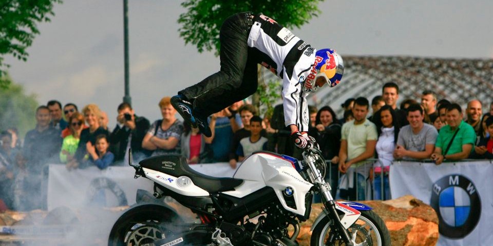 bmw-intrunire