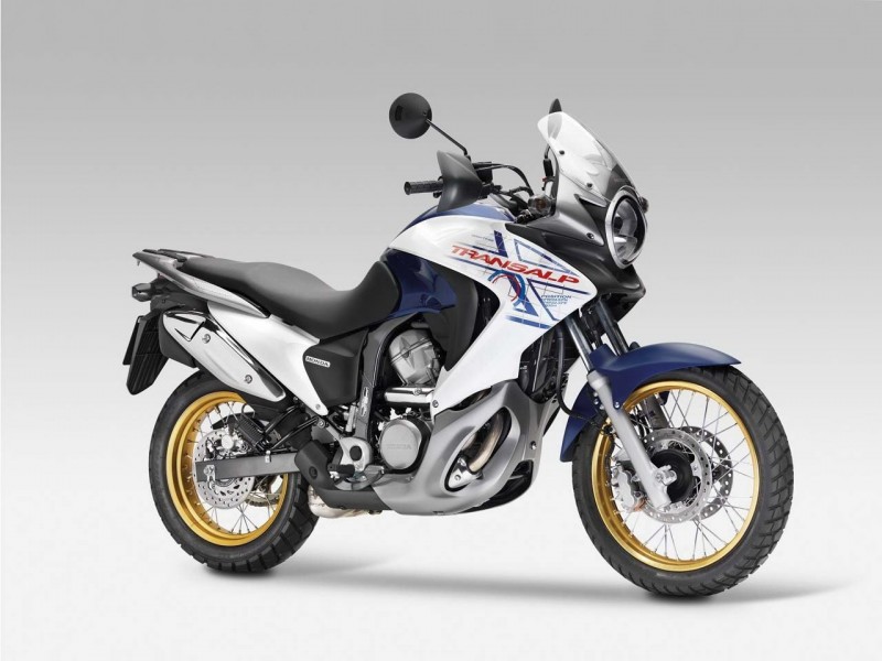honda-xl700v-transal_1280x0w