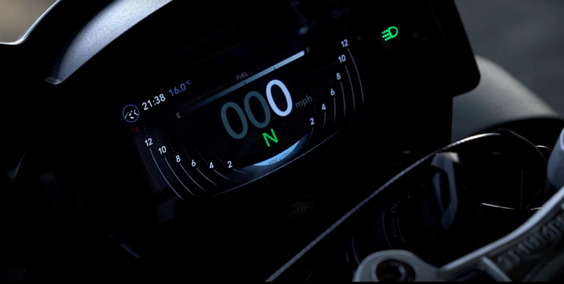 street-triple-dashboard