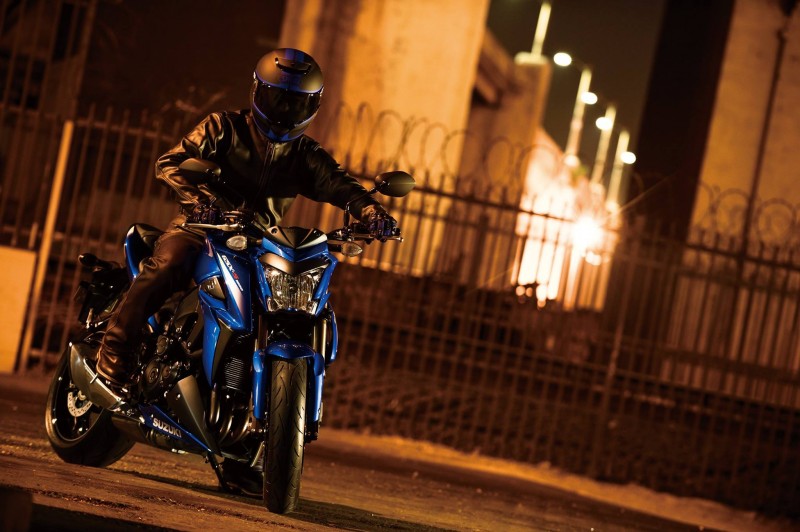 suzuki gsx-s1000 (1)