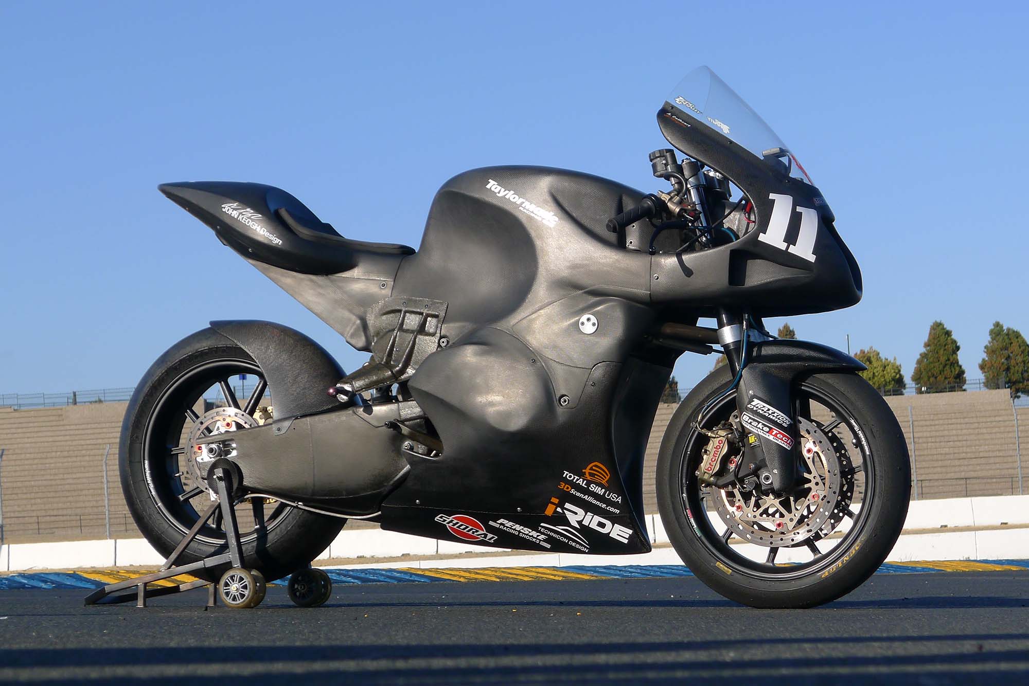 taylormade-carbon2-moto2-race-bike-01