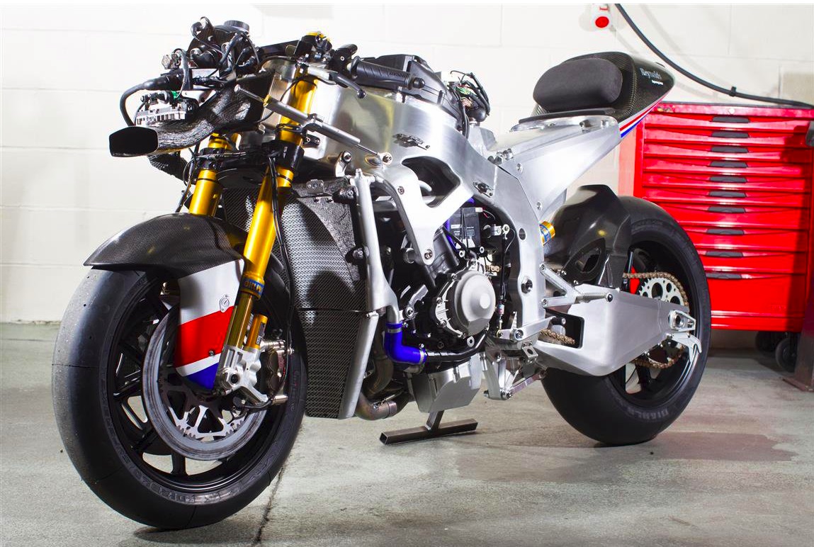yamaha r1 motogp2